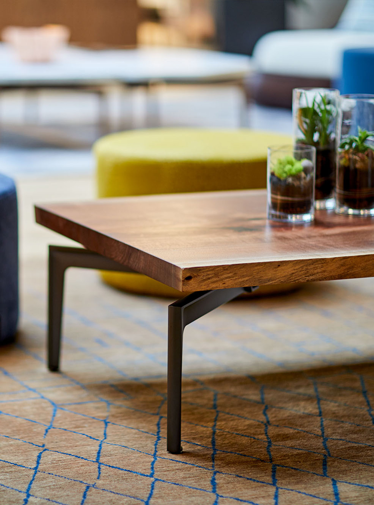 Bassline Modern Lounge & Coffee Tables | Steelcase