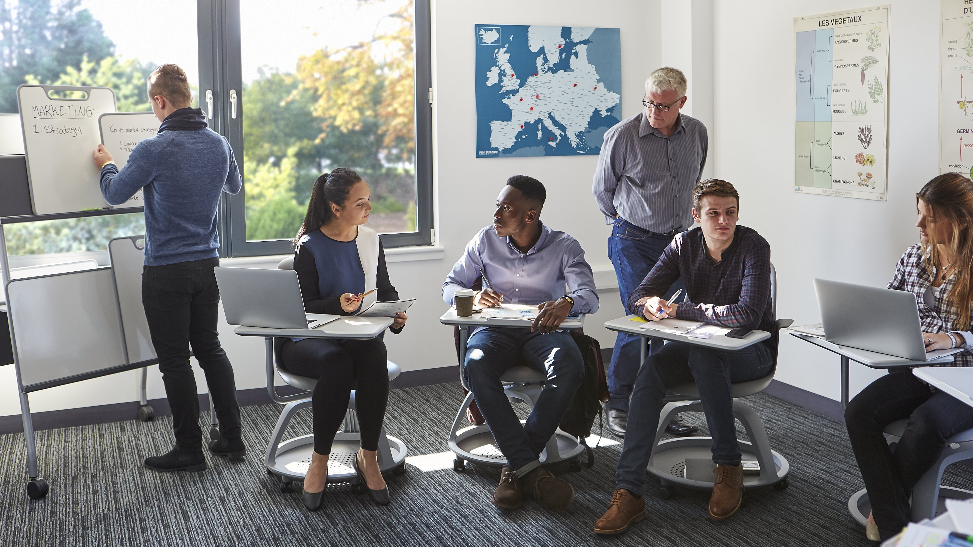 Active Learning Classroom Design & Furniture - Steelcase